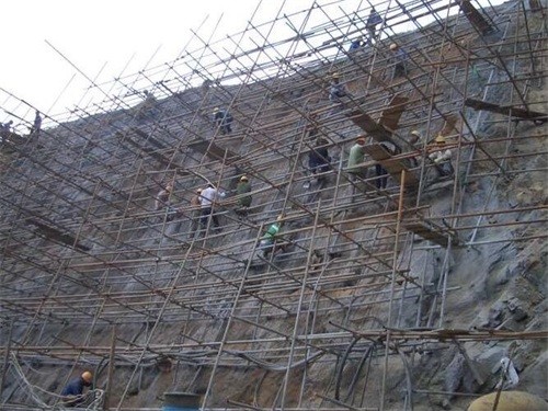 东胜公路桩基检测
